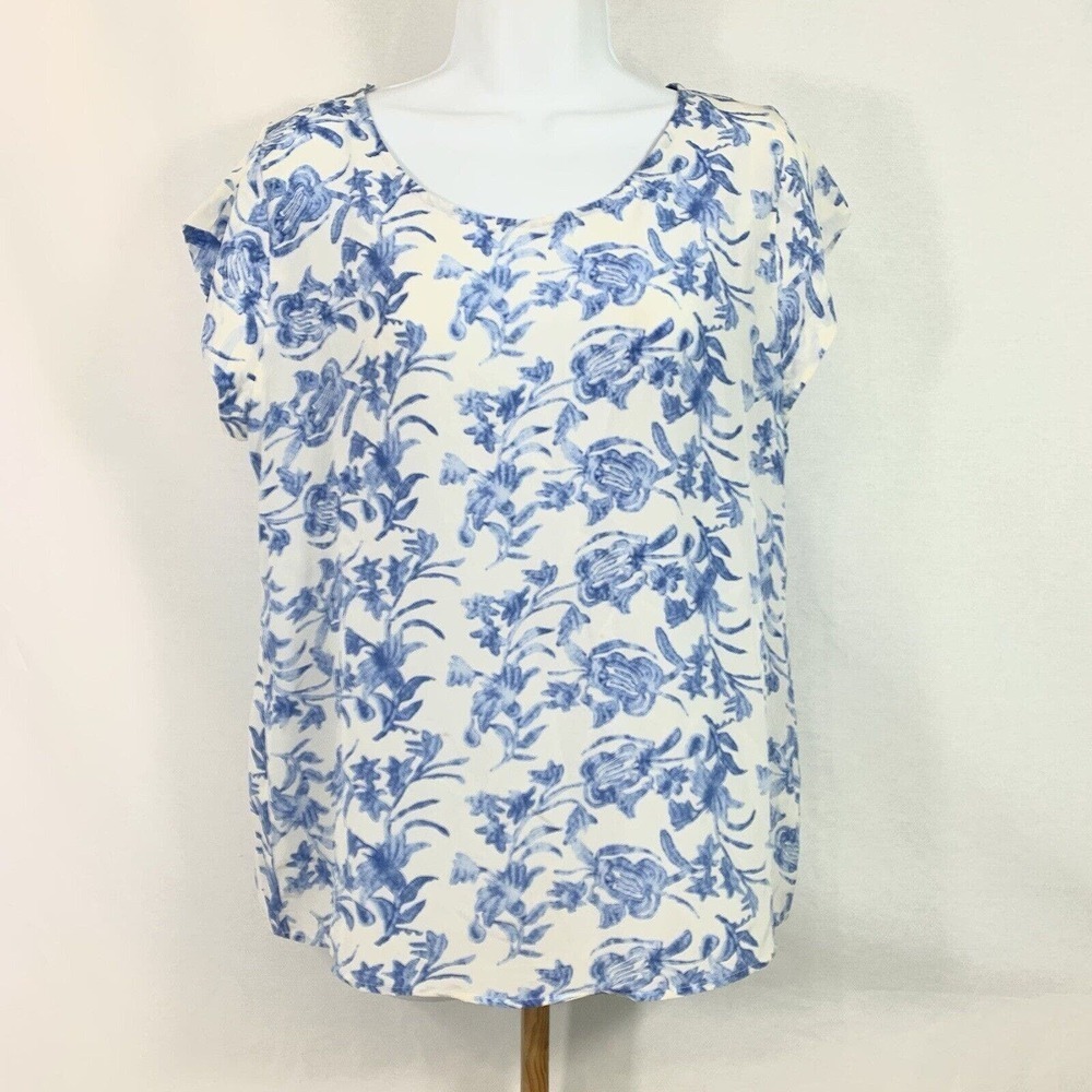 Laila & Savannah 100% Silk Top Women Medium Floral Blue & White Cap Sleeves
